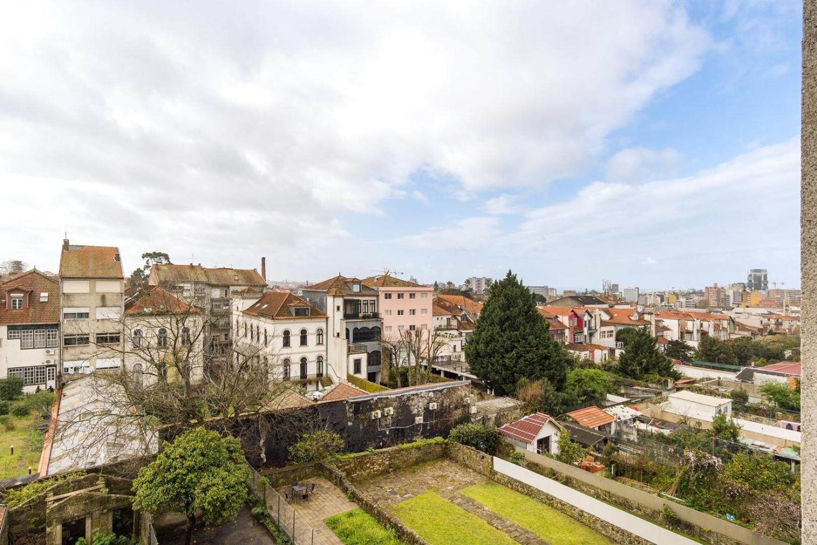 Guestready - Urban Oasis With Private Balcony Leilighet Porto Eksteriør bilde