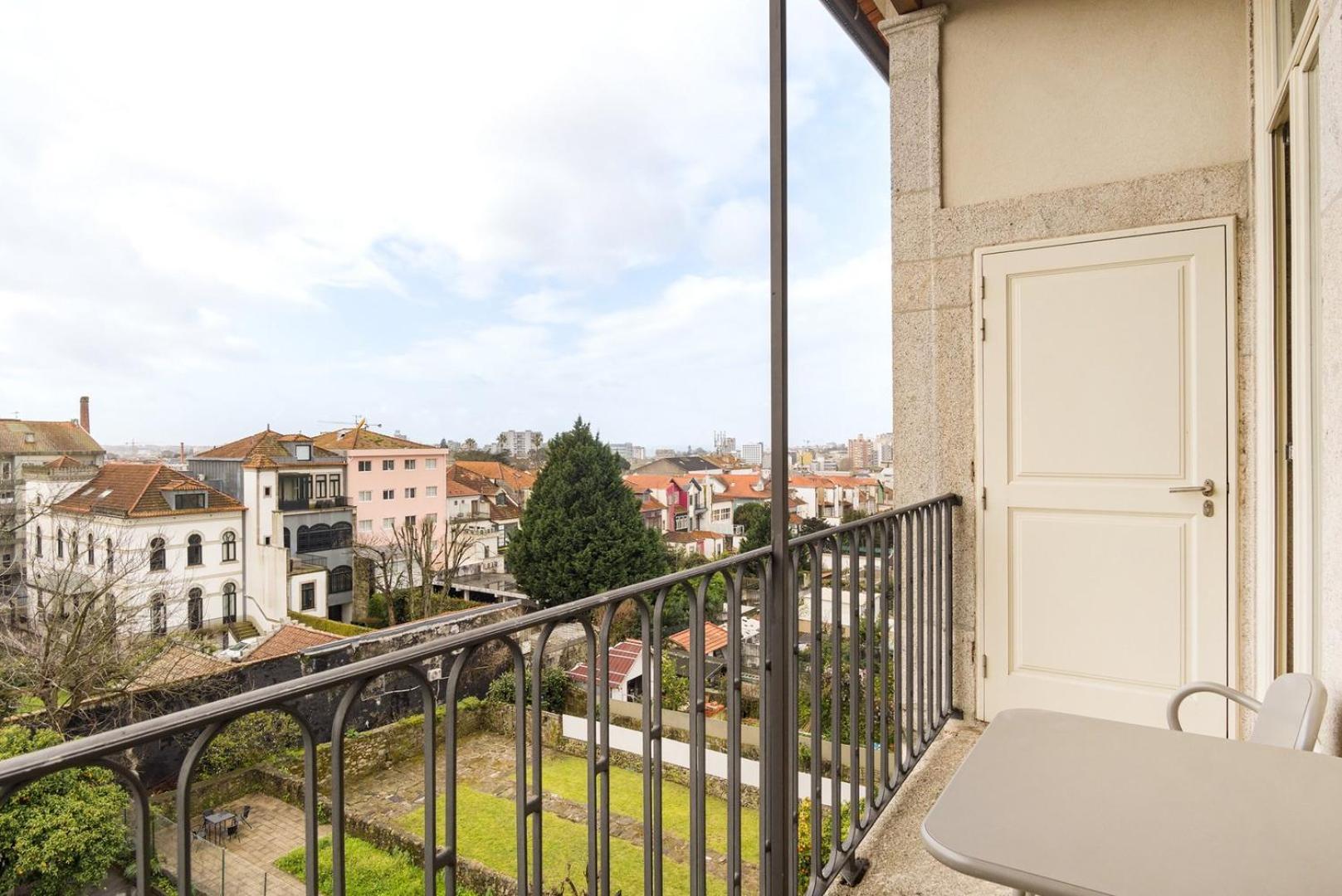 Guestready - Urban Oasis With Private Balcony Leilighet Porto Eksteriør bilde